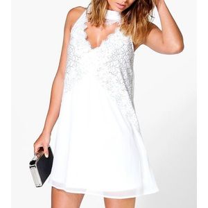 Lace detailed dress